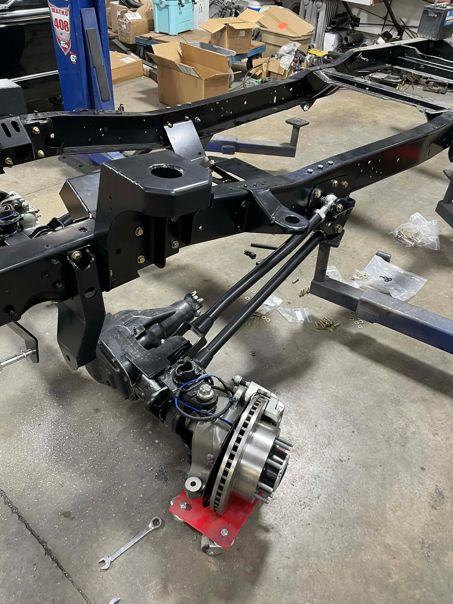 Chassis suspension and brake assembly